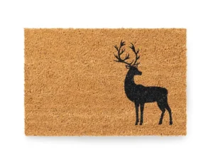 Kokos Fußmatte mit Hirsch-Aufdruck auf weißem Hintergrund